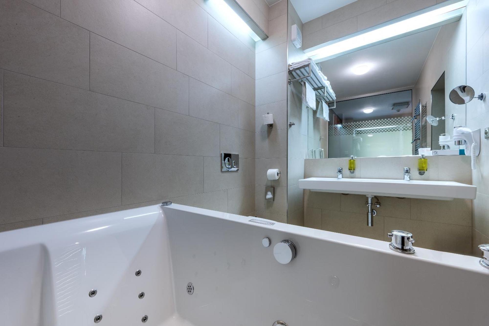 Hotel Jezerka Sec Luaran gambar